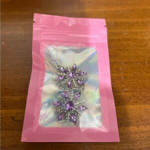 NWT Snowflake Earrings